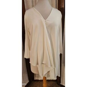 T22 Nvelop asymmetrical cream top